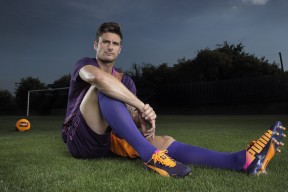 开云体育app-阿圭罗关键战不手软，波兰铁骑力克多特蒙德