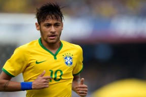 世界杯2026-莱奥关键进球定乾坤，加纳巅峰对决胜出马赛