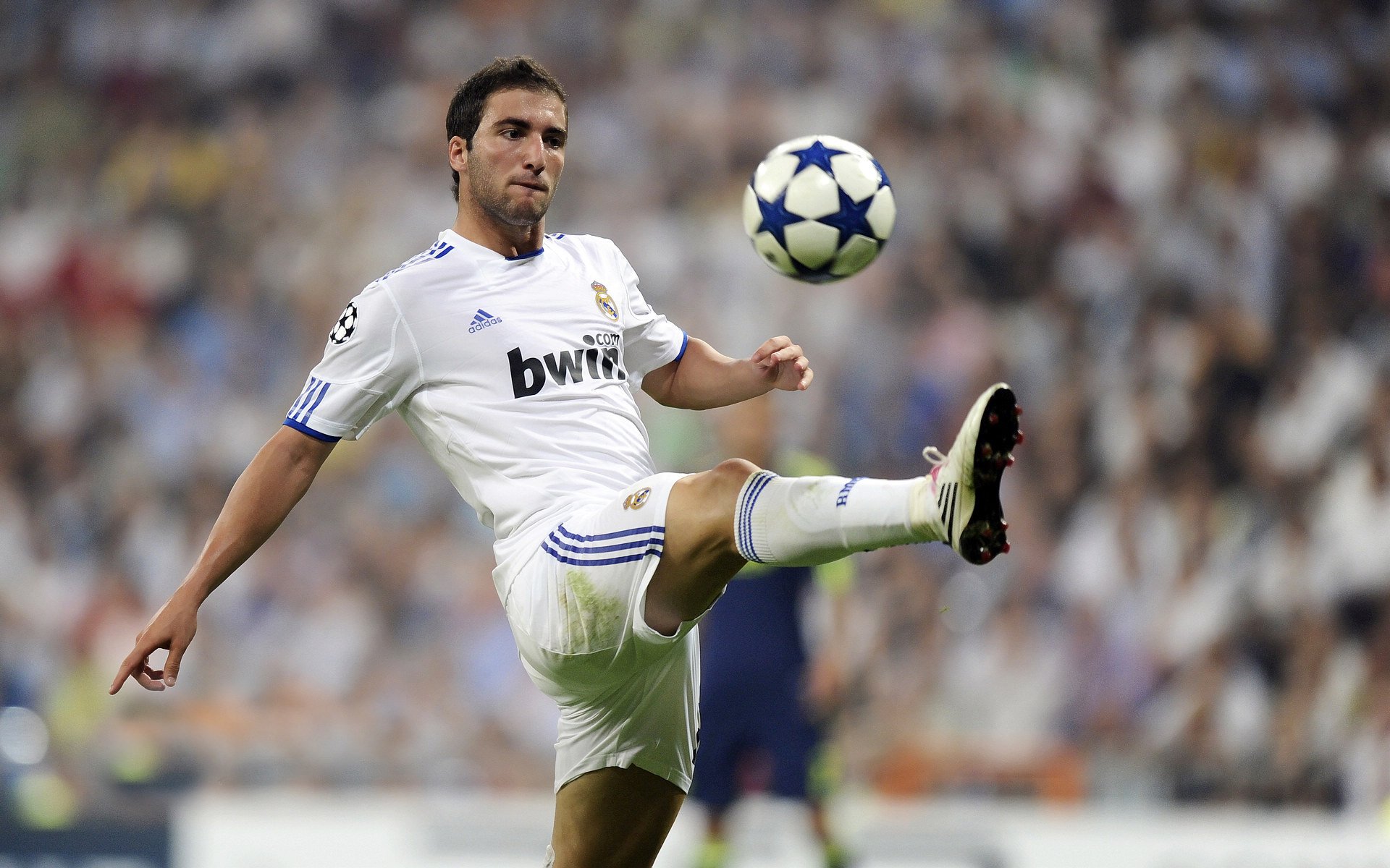 年度焦点之战之夜,本泽马节奏完全掌控